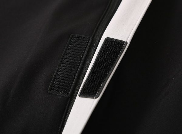 Stretch soft shell jacket